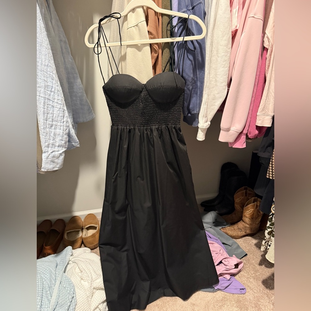 Elegant Black Strapless Dress